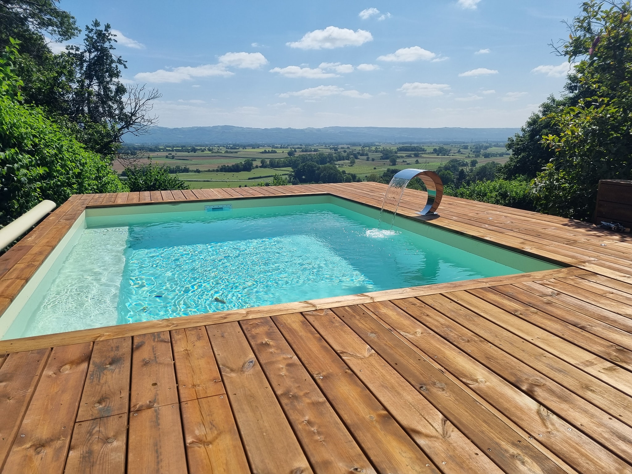 Piscine en bois 70mm en Isère, notre gamme luxe.